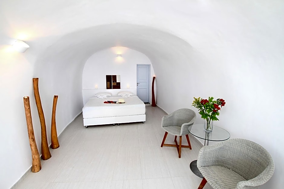 Photo 1 of 11 of Special Offer - Cave Double Room with Caldera View