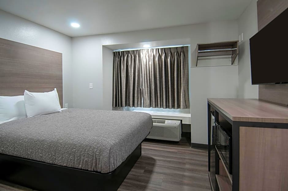 Americas Best Value Inn and Suites Lake Charles