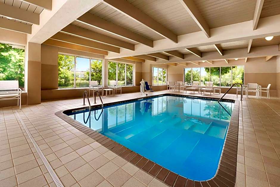 Country Inn & Suites by Radisson, Minneapolis West, MN