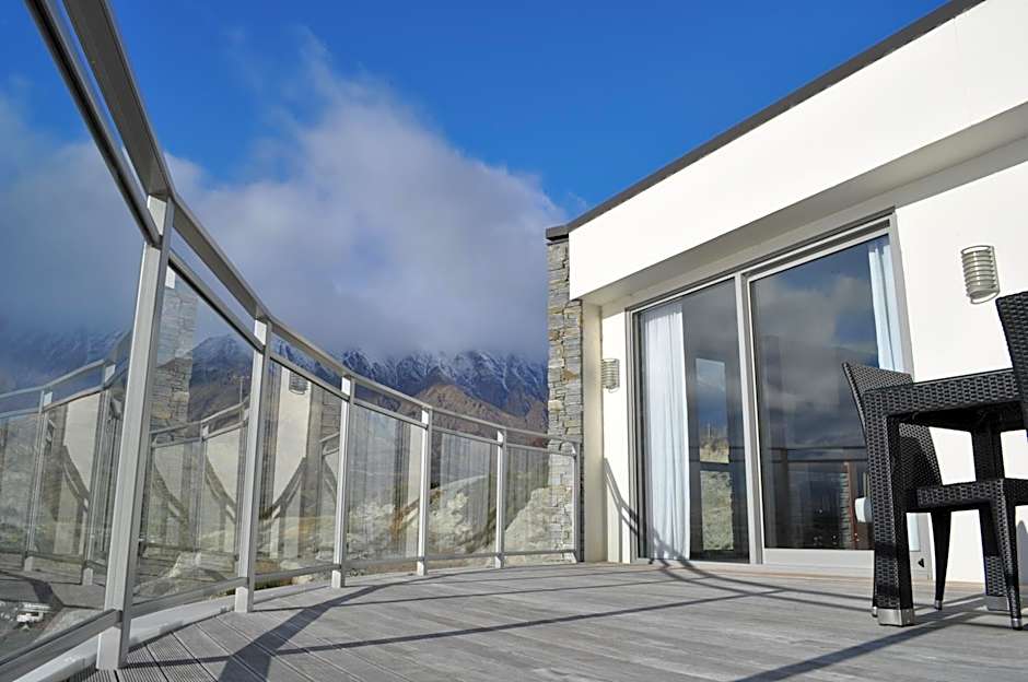 Queenstown Village Apartments