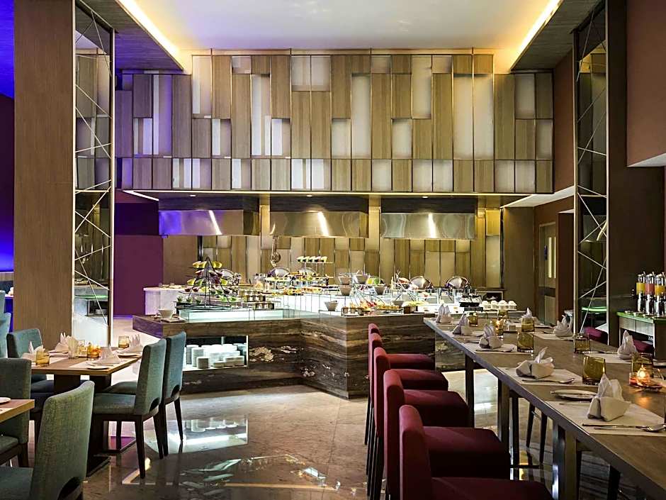 Novotel Makassar Grand Shayla Hotel