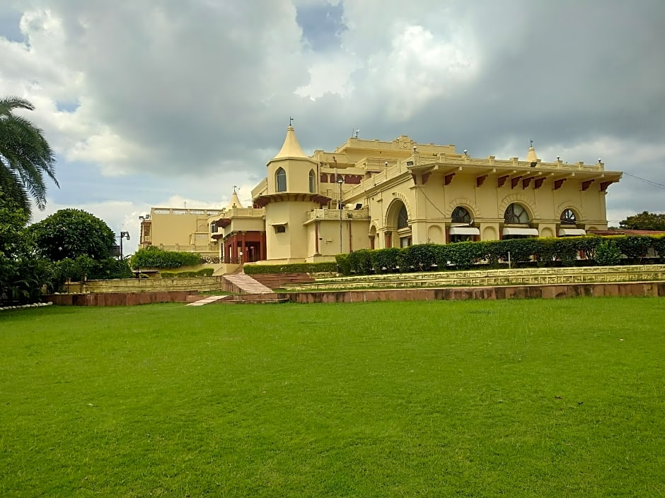 Noor Us Sabah Palace