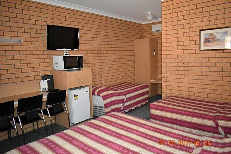 Cooee Motel