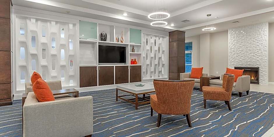Holiday Inn Hotel and Suites Jefferson City By IHG