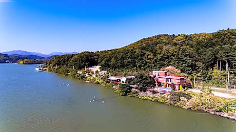 Chuncheon Pulbitgrim Pension