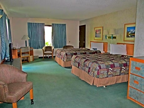 Deluxe Queen Room with Two Queen Beds - Disability Access - Non-Smoking