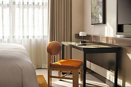 One-Bedroom Larger King Suite with Sofabed, City View