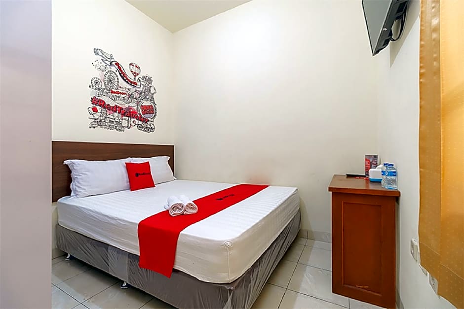 RedDoorz @ Tanjung Duren