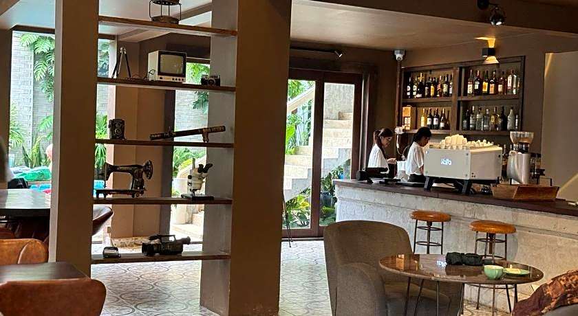 The J Break Boutique