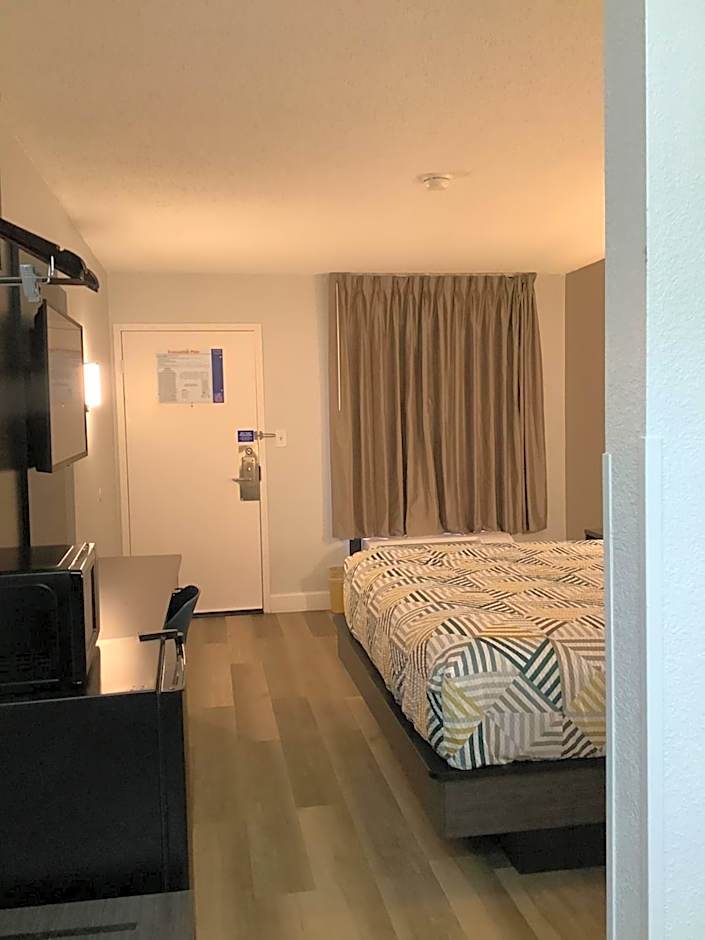 Motel 6-Memphis, TN - East