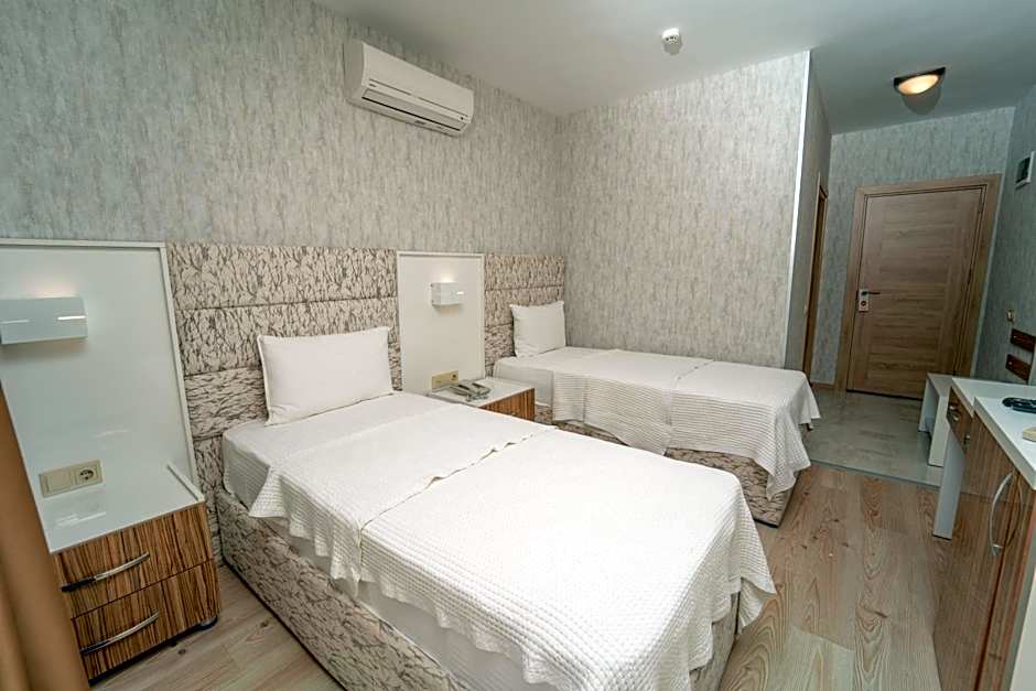 Twins Hotel Çeşme