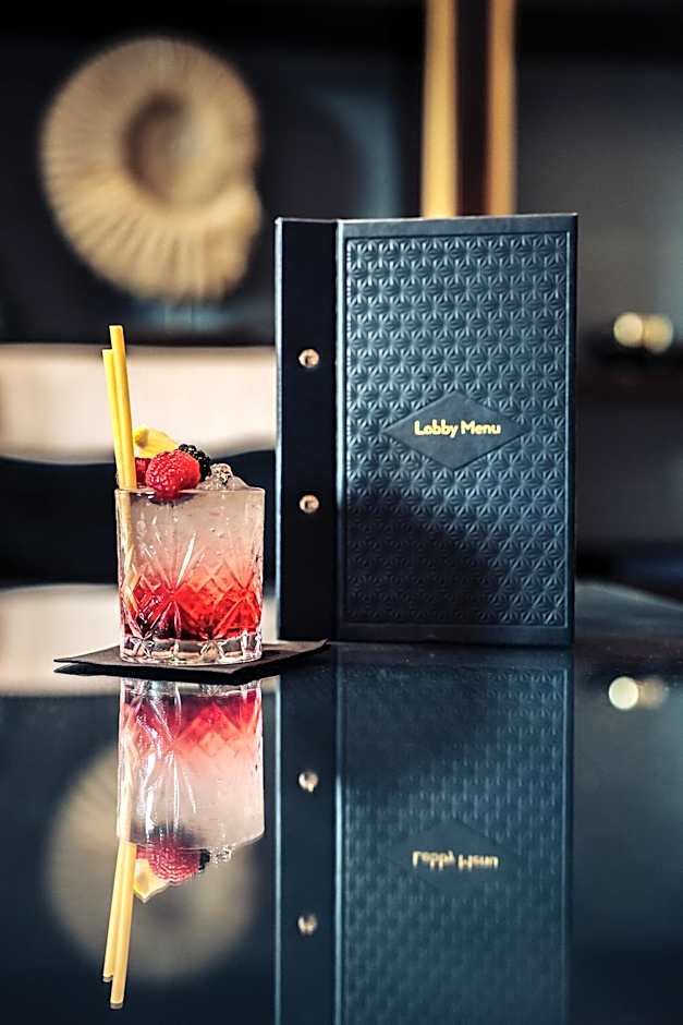 Columbus Hotel Monte-Carlo, Curio Collection by Hilton