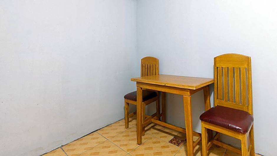 RedDoorz @ Sun Miles Hotel