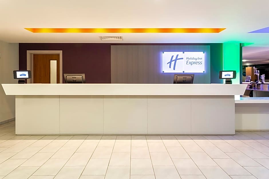 Holiday Inn Express Dunstable By IHG