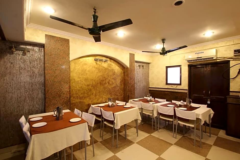 Hotel O Sai President