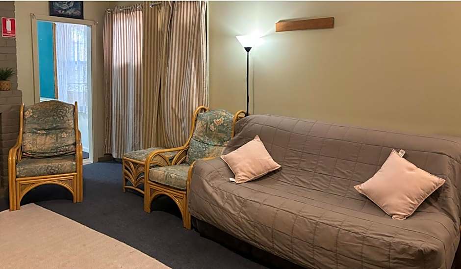 Broken Hill Tourist Lodge