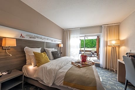 Executive Room with Private Terrace and Garden View