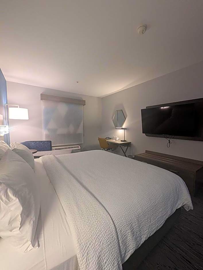 Holiday Inn Express Hotel & Suites Loveland By IHG