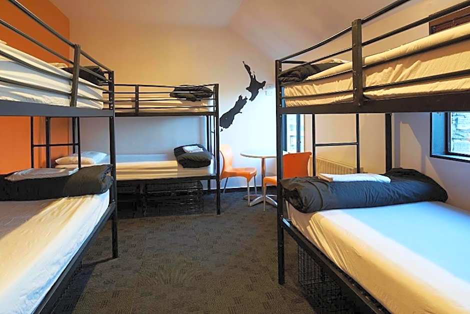 Base Backpackers Queenstown