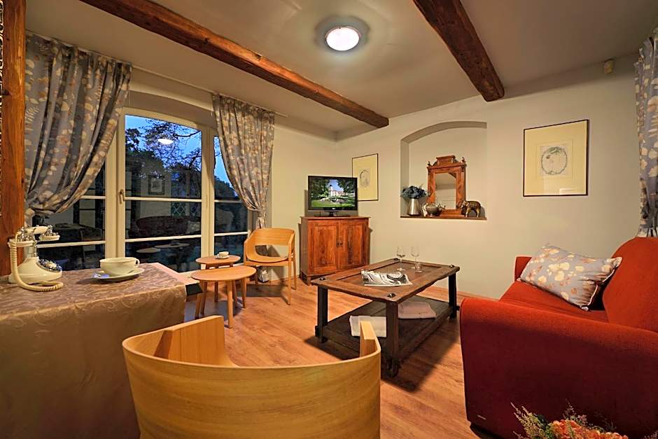 Chateau Loucen Garden Retreat