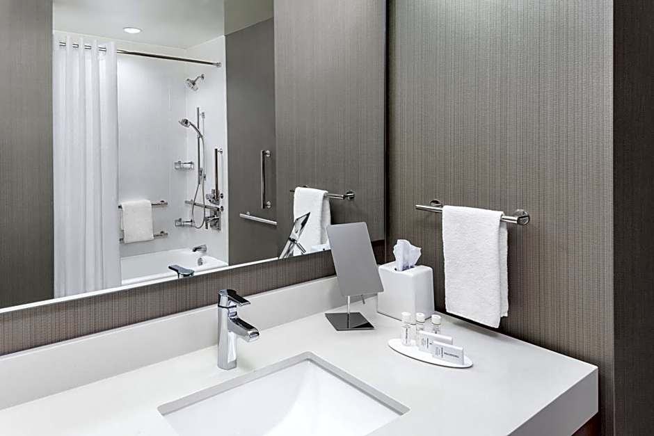 Courtyard by Marriott Wayne Fairfield