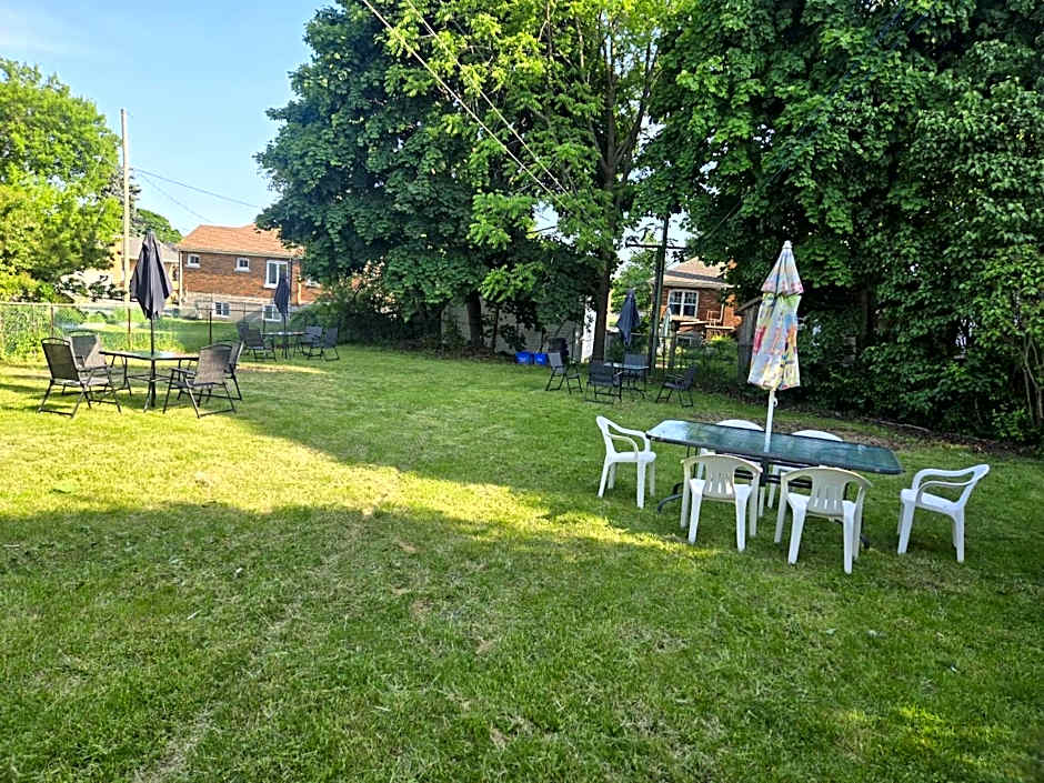 Cozy downtown one bedroom free parking