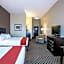 Holiday Inn Express & Suites - Green Bay East By IHG