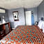 Fireside Inn By The Beach Boardwalk & Bowling