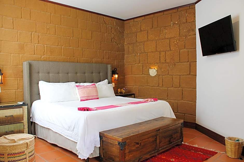 Casa de Adobe Gallery & Luxury Boutique