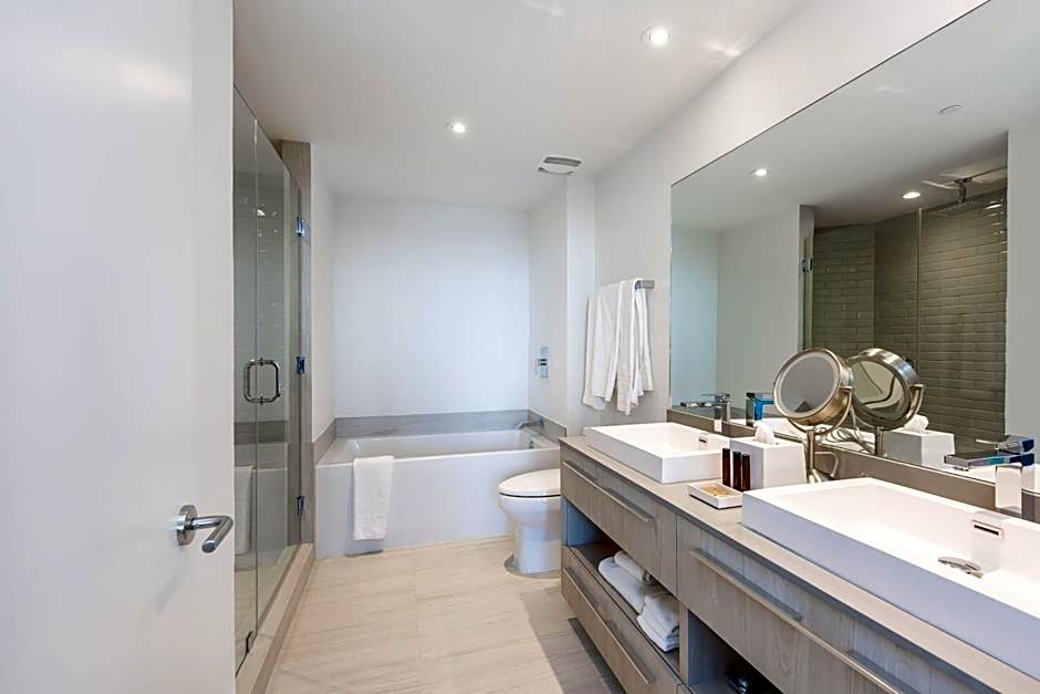 Hyde Beach House Hollywood Private Suites