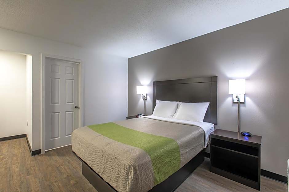 Studio 6-Greenville, SC - I-85 Near Downtown