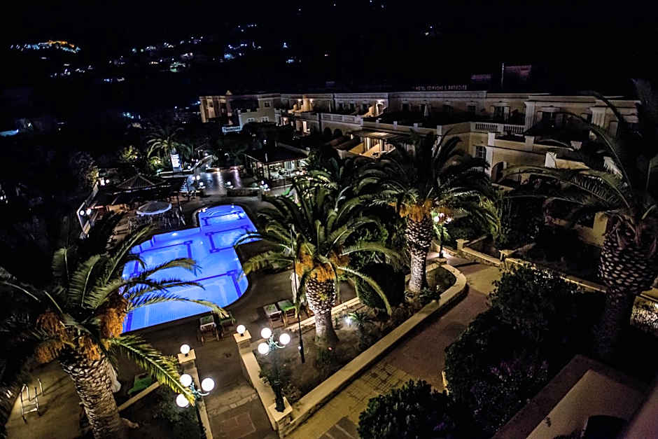Crithoni's Paradise Hotel