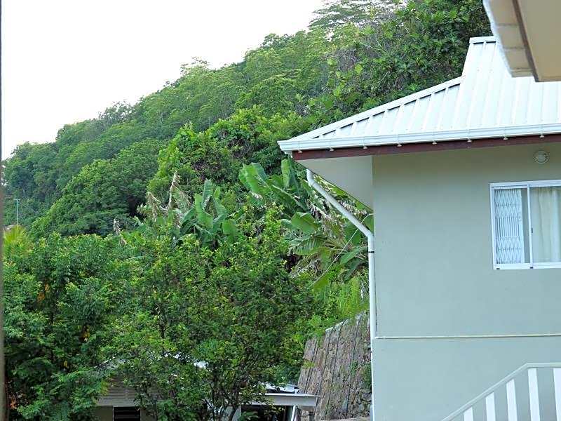 Surfers Beach Self Catering Chalets