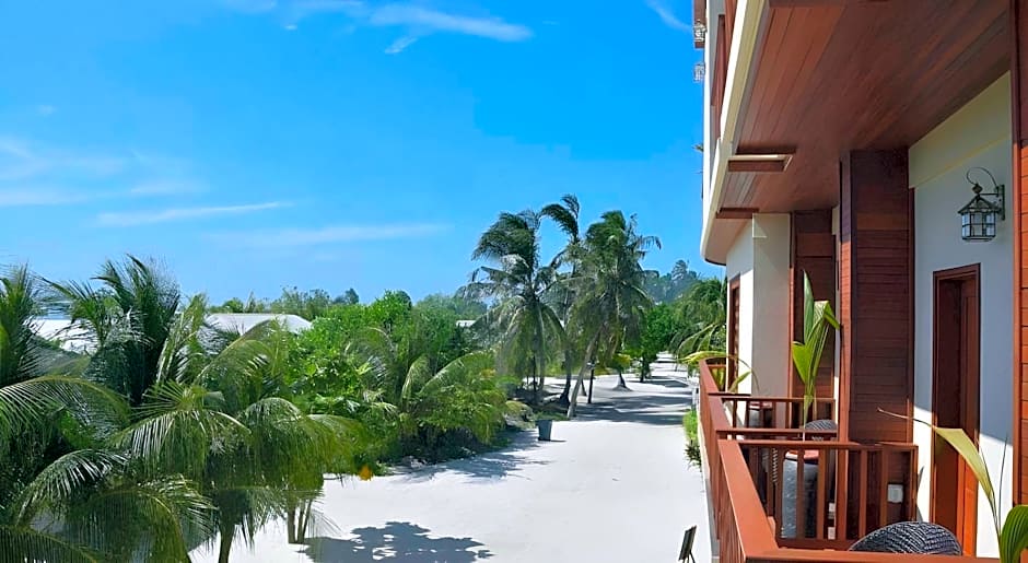 Araamu Hotels Maldives at Dhiffushi