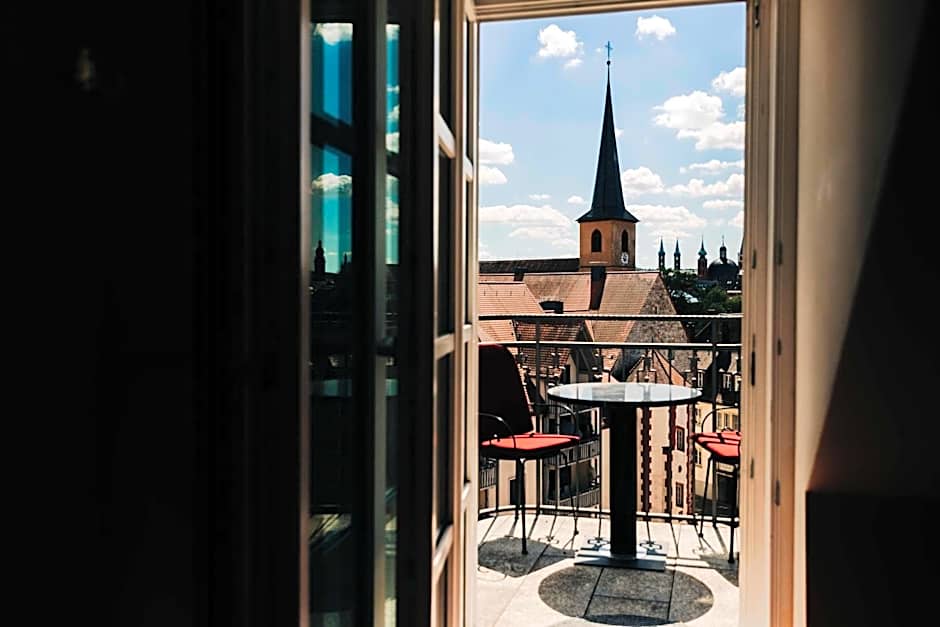 DAS v EVERT Hotel - am Congress Centrum Würzburg