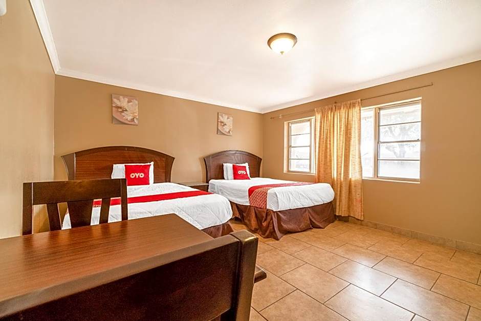 OYO Hotel Beeville -US 181