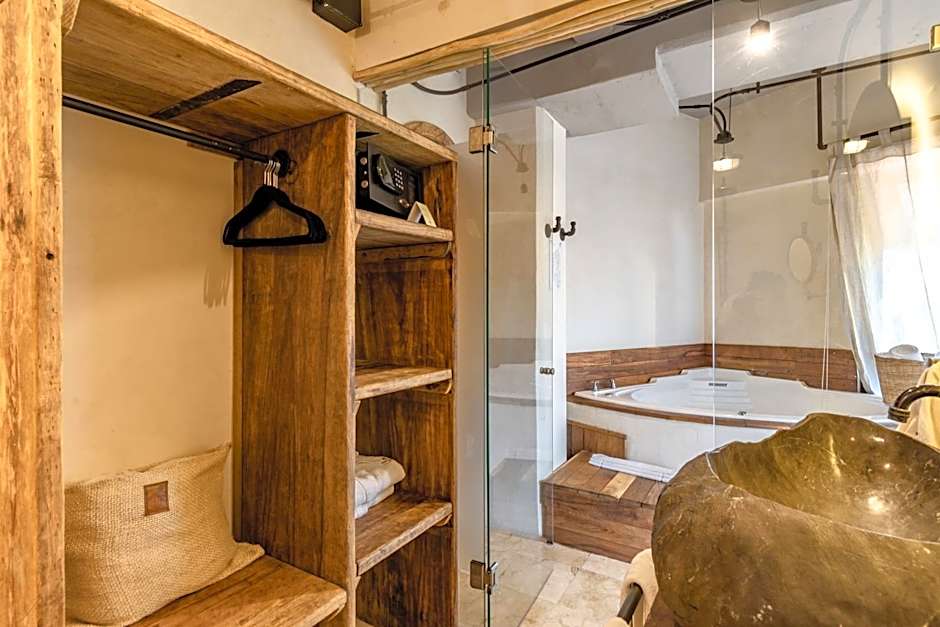 Caribbean Paradise Boutique Hotel