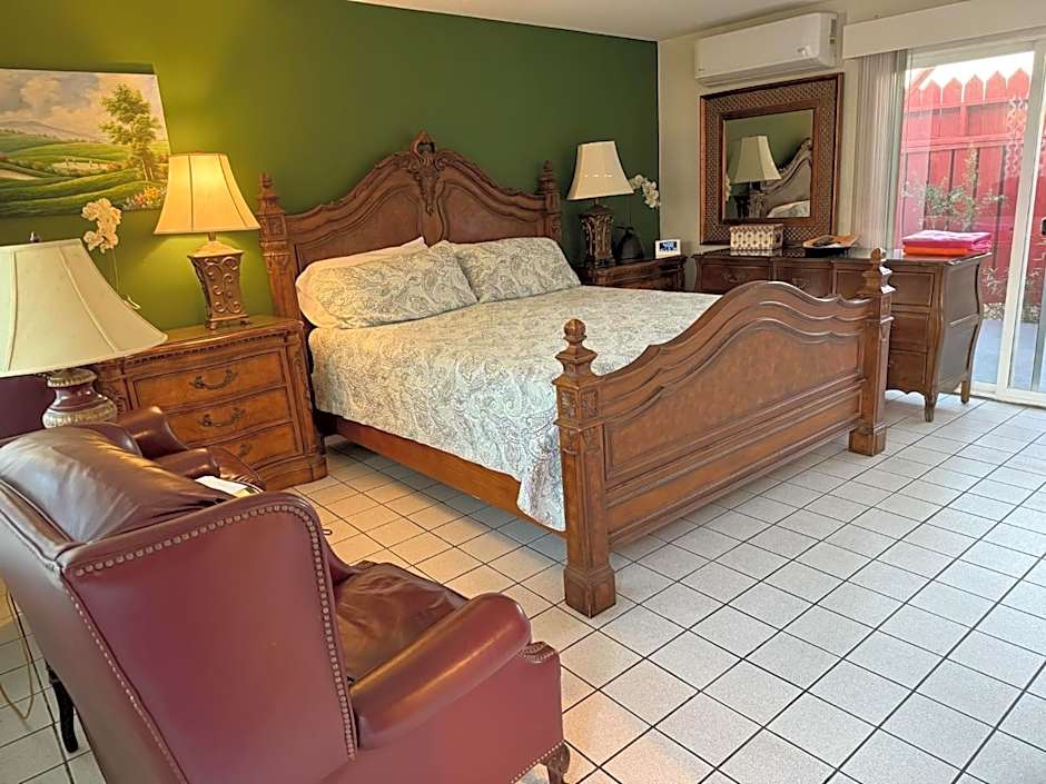 Casa Larrea Inn