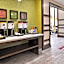 Hampton Inn By Hilton & Suites Dallas Market Center