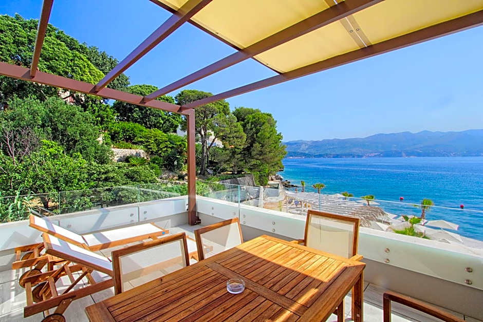 Kalamota Beach House