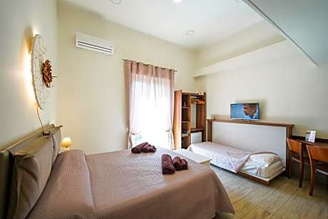 Luxury Triple Room