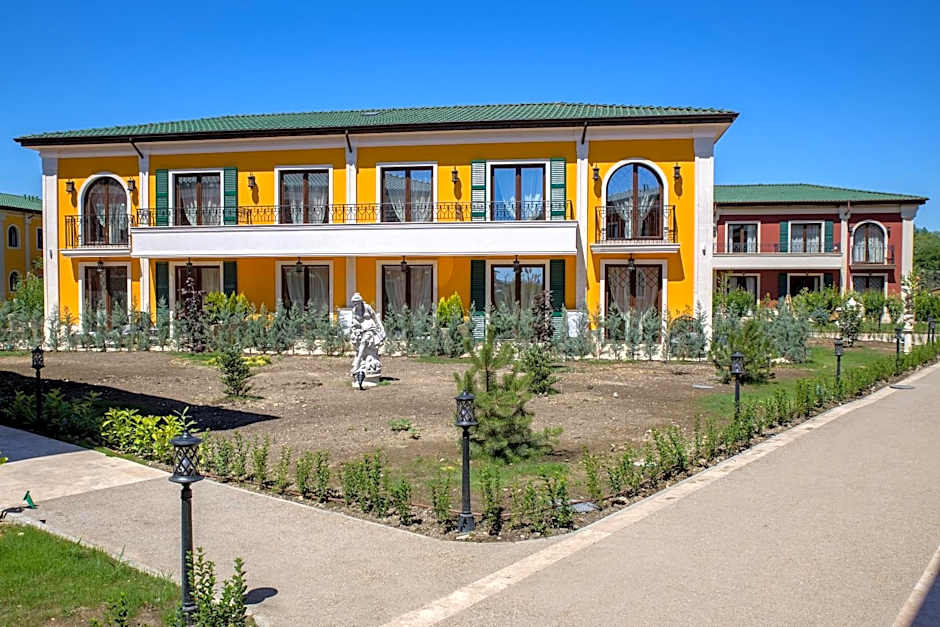 Villas for 4 or 6 Adults in Therma Village - SPA Mineral Pool & All inclusive & Free Parking