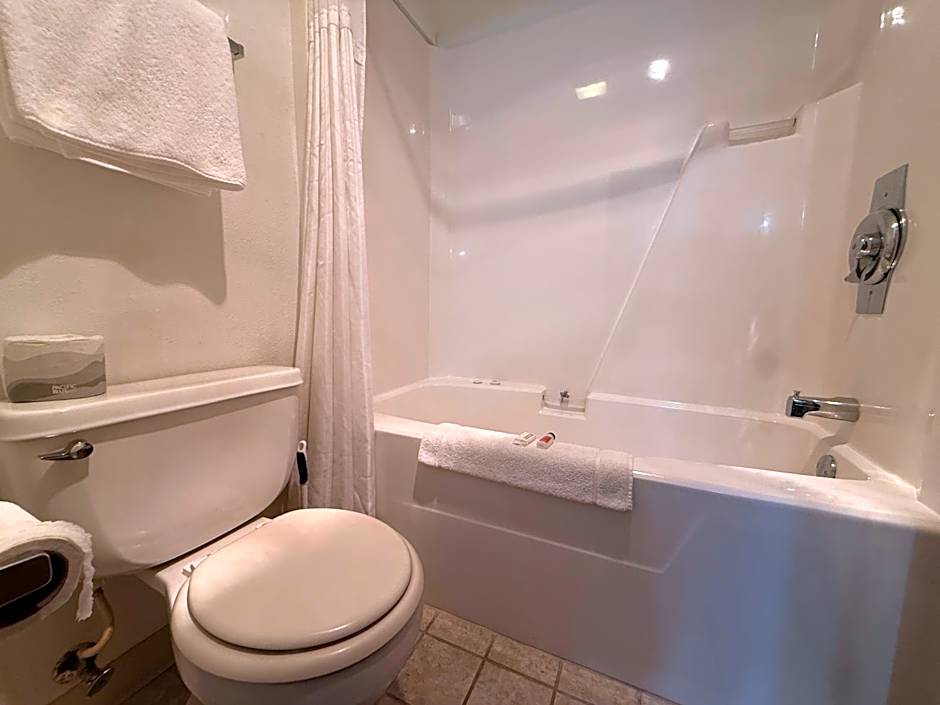 Westwood Inn & Suites Kimball I 90