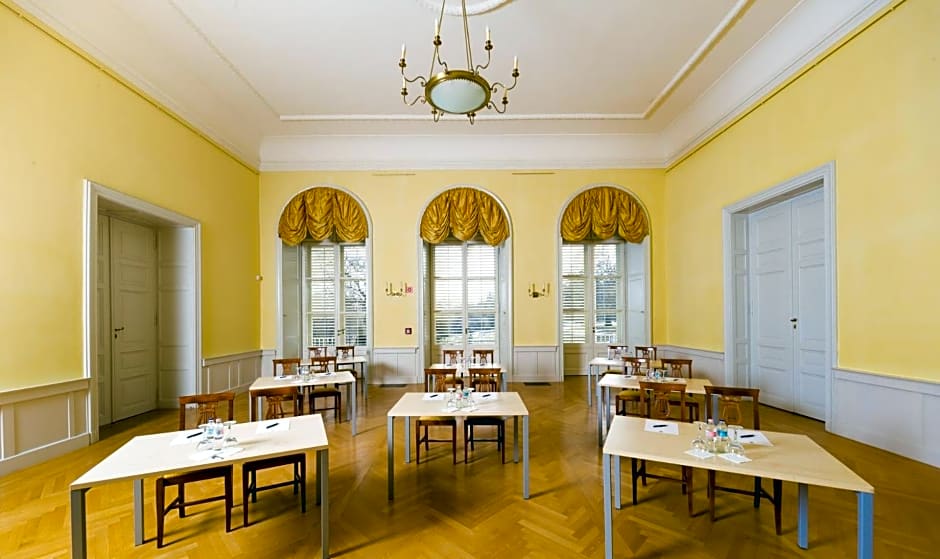 Károlyi Kastély Hotel & Restaurant