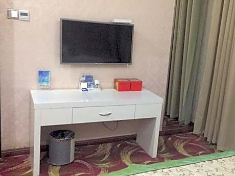 GreenTree Alliance Bengbu Railway Station Hotel