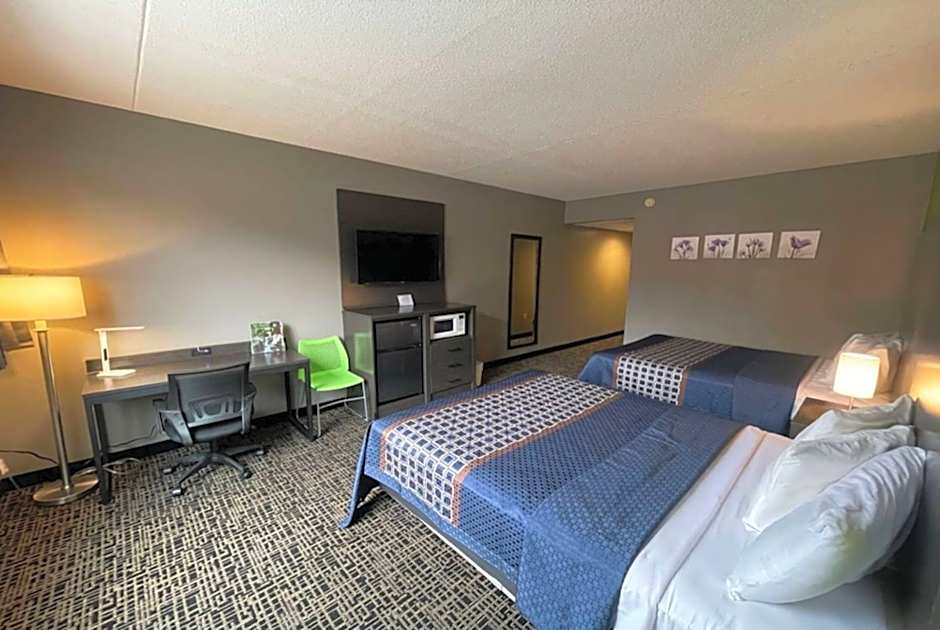 Wingate by Wyndham Lake George