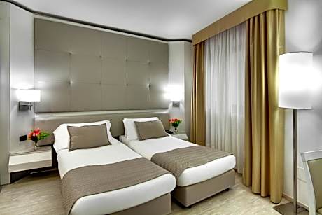 Classic Quadruple Room