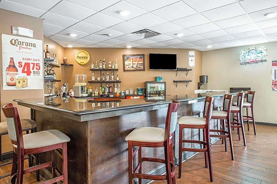 Clarion Hotel Fort Mill Near Amusement Park