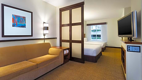 Room 2 Queen Beds High Floor