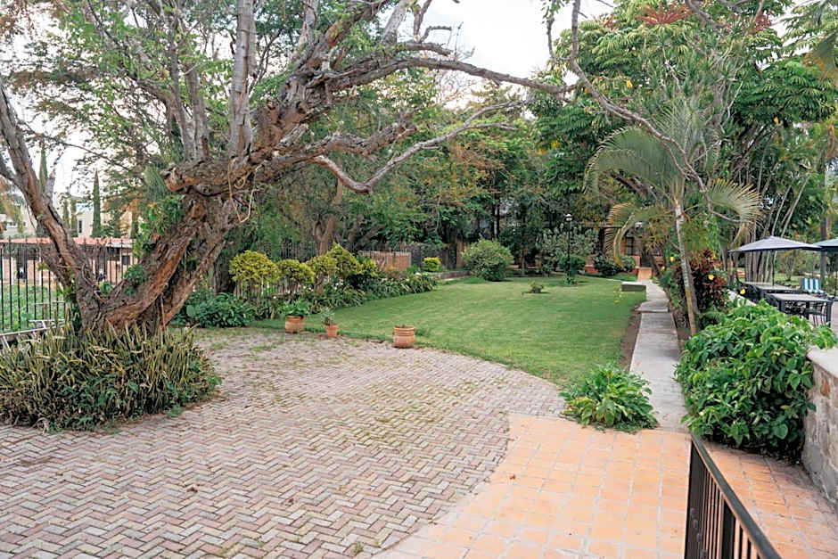 Hotel La Joya Del Lago